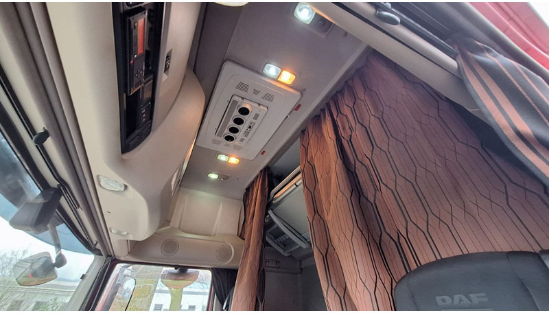 Tractor unit DAF 106-530 Super Spacs G.Haus/Hoch German: picture 8