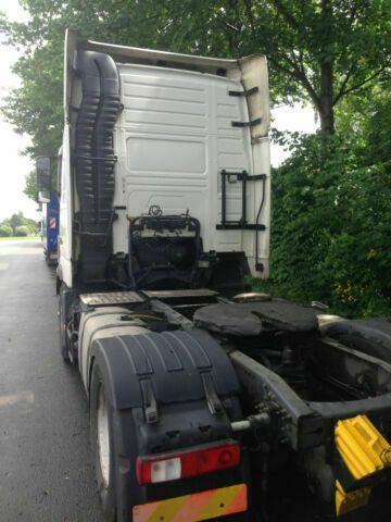 Volvo FH 440 G.Haus-Hochdach Euro:4 German Truck - Tractor unit: picture 4 Volvo FH 440 G.Haus-Hochdach Euro:4 German Truck - Tractor unit: picture 4