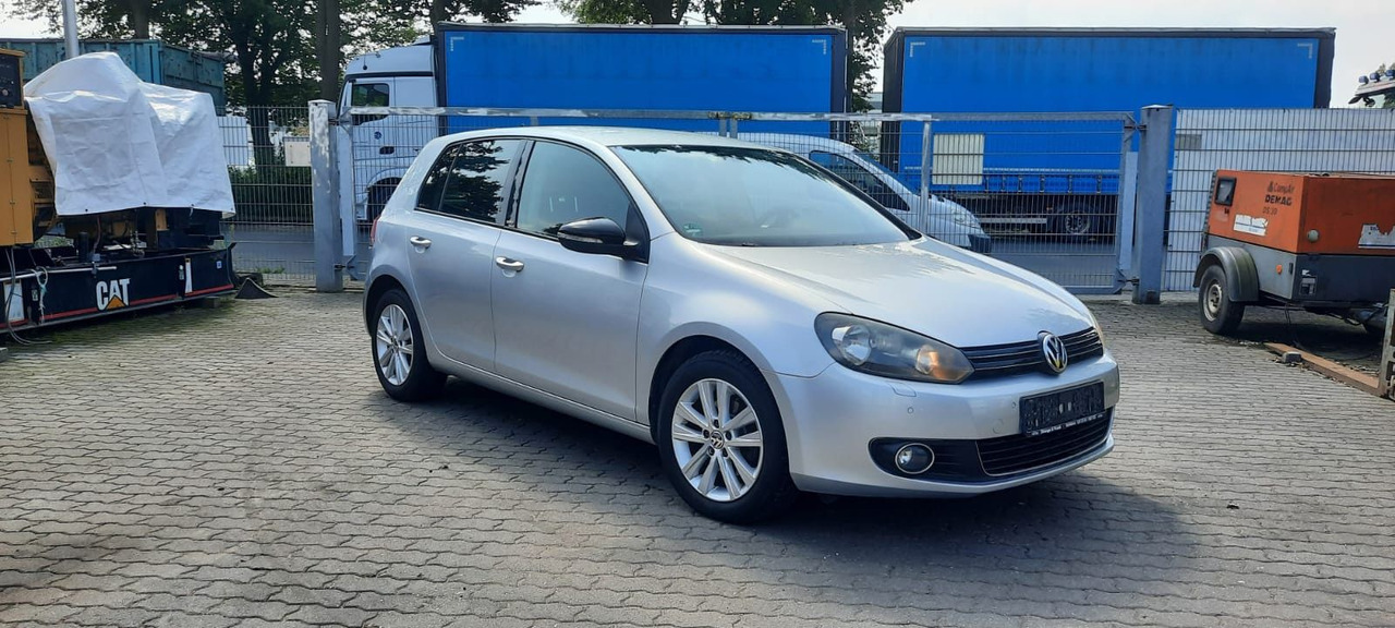 Volkswagen Golf - Saloon car: picture 1 Volkswagen Golf - Saloon car: picture 1
