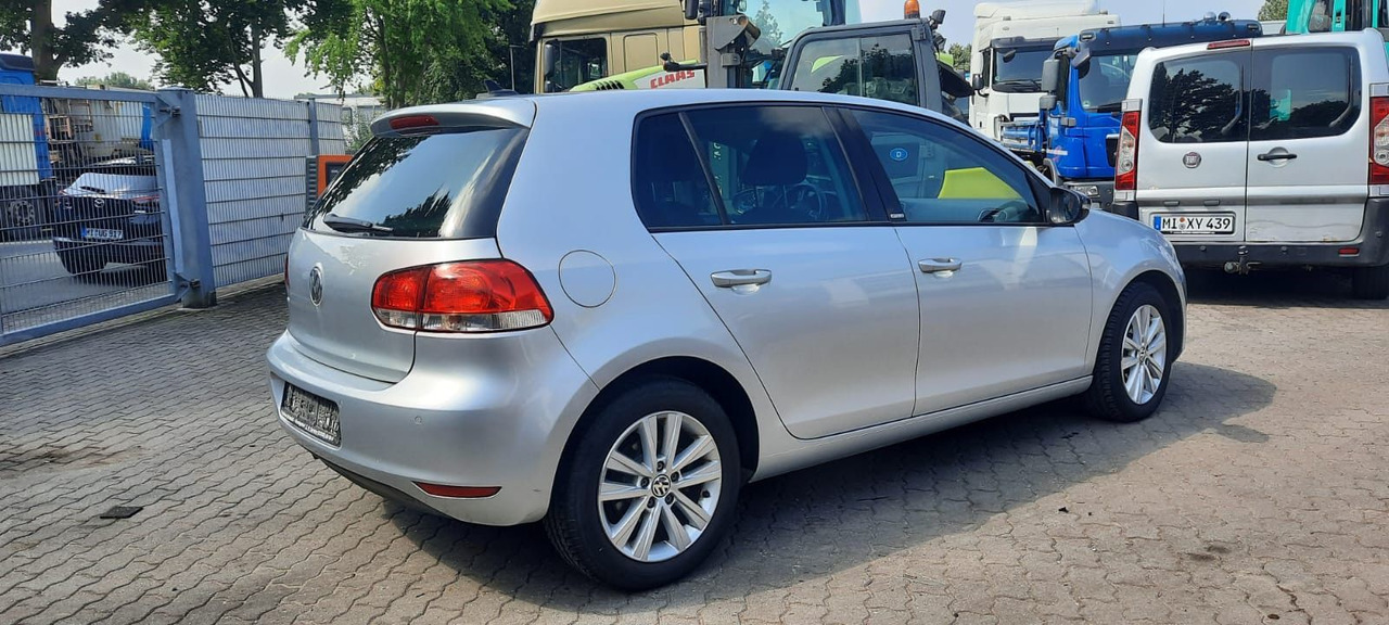 Volkswagen Golf - Saloon car: picture 3 Volkswagen Golf - Saloon car: picture 3