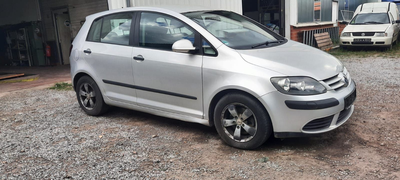 Volkswagen Golf Plus 1.9 TDI DSG DPF Comfortline - Saloon car: picture 1 Volkswagen Golf Plus 1.9 TDI DSG DPF Comfortline - Saloon car: picture 1