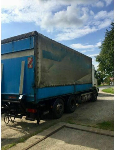 Volvo FH12-420 Euro:4Plane Spriegel mit LBW 3000kg - Curtain side truck: picture 3 Volvo FH12-420 Euro:4Plane Spriegel mit LBW 3000kg - Curtain side truck: picture 3