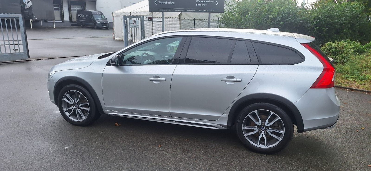 Volvo V60 Cross Country Summum AWD - Car: picture 2 Volvo V60 Cross Country Summum AWD - Car: picture 2