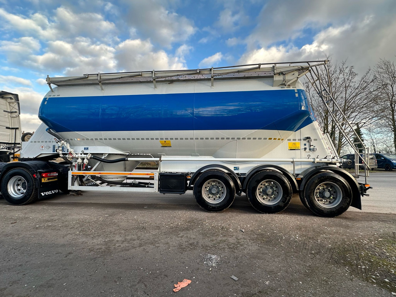 2013 Feldbinder Powder Tanker - Silo semi-trailer: picture 2 2013 Feldbinder Powder Tanker - Silo semi-trailer: picture 2