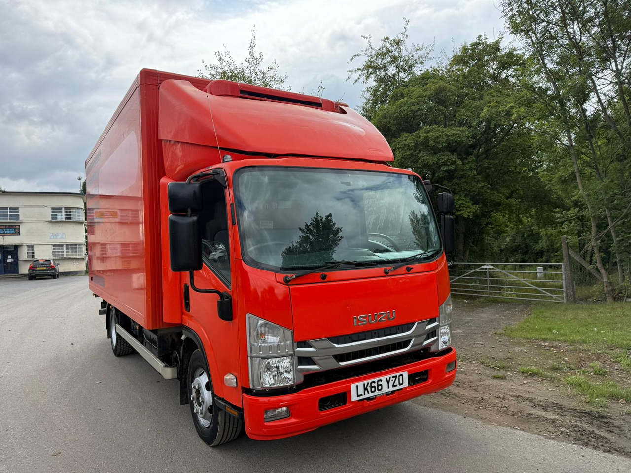 2016 Izuzu Refrigerated Truck - Refrigerated truck: picture 2 2016 Izuzu Refrigerated Truck - Refrigerated truck: picture 2