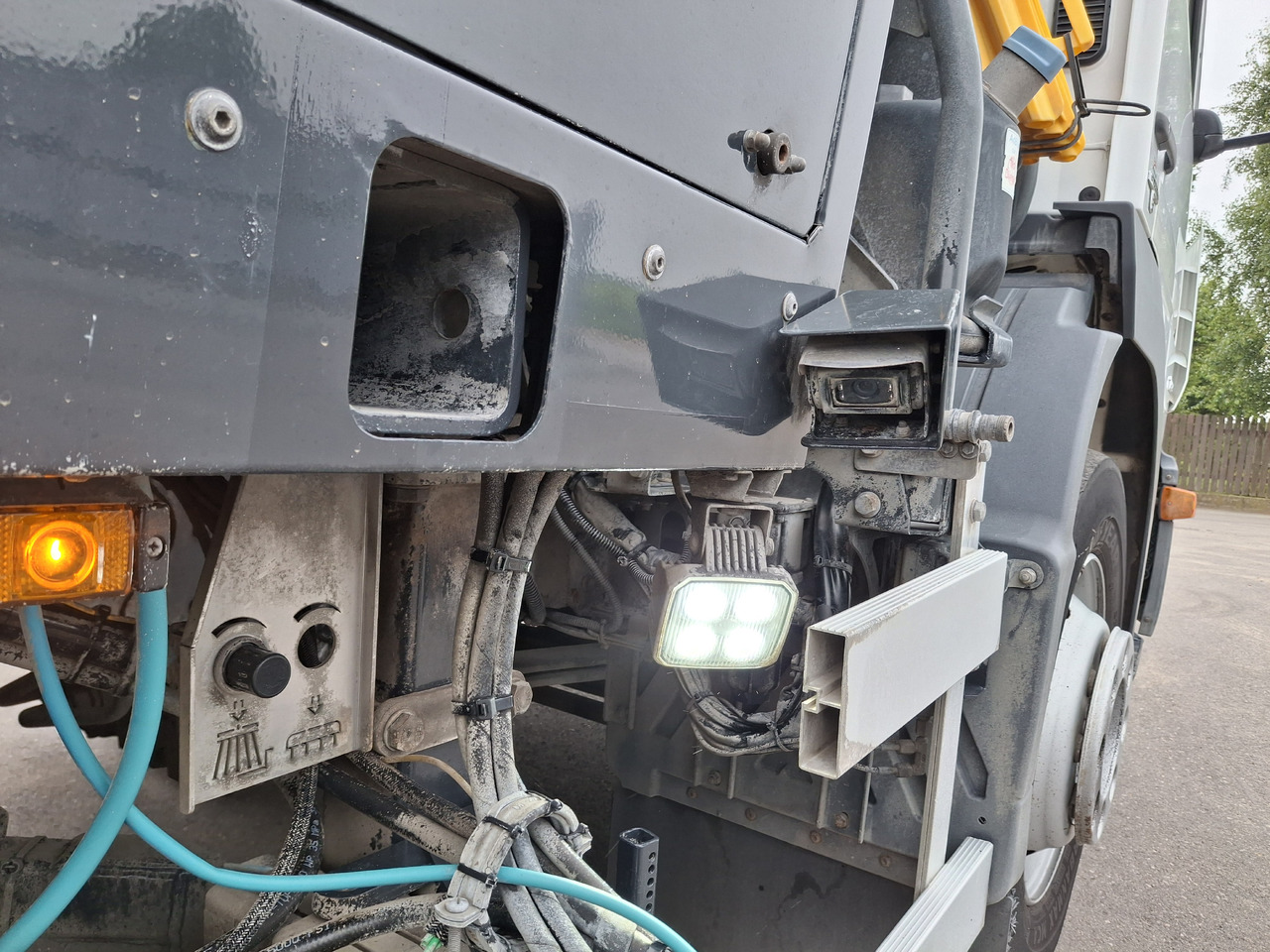 Road sweeper MERCEDES-BENZ Atego 1523 Zamiatarka Kehrmaschine Schmidt Street King 660 Euro 6 PM10 2 Motoren Szczotki L/R 2016r: picture 9