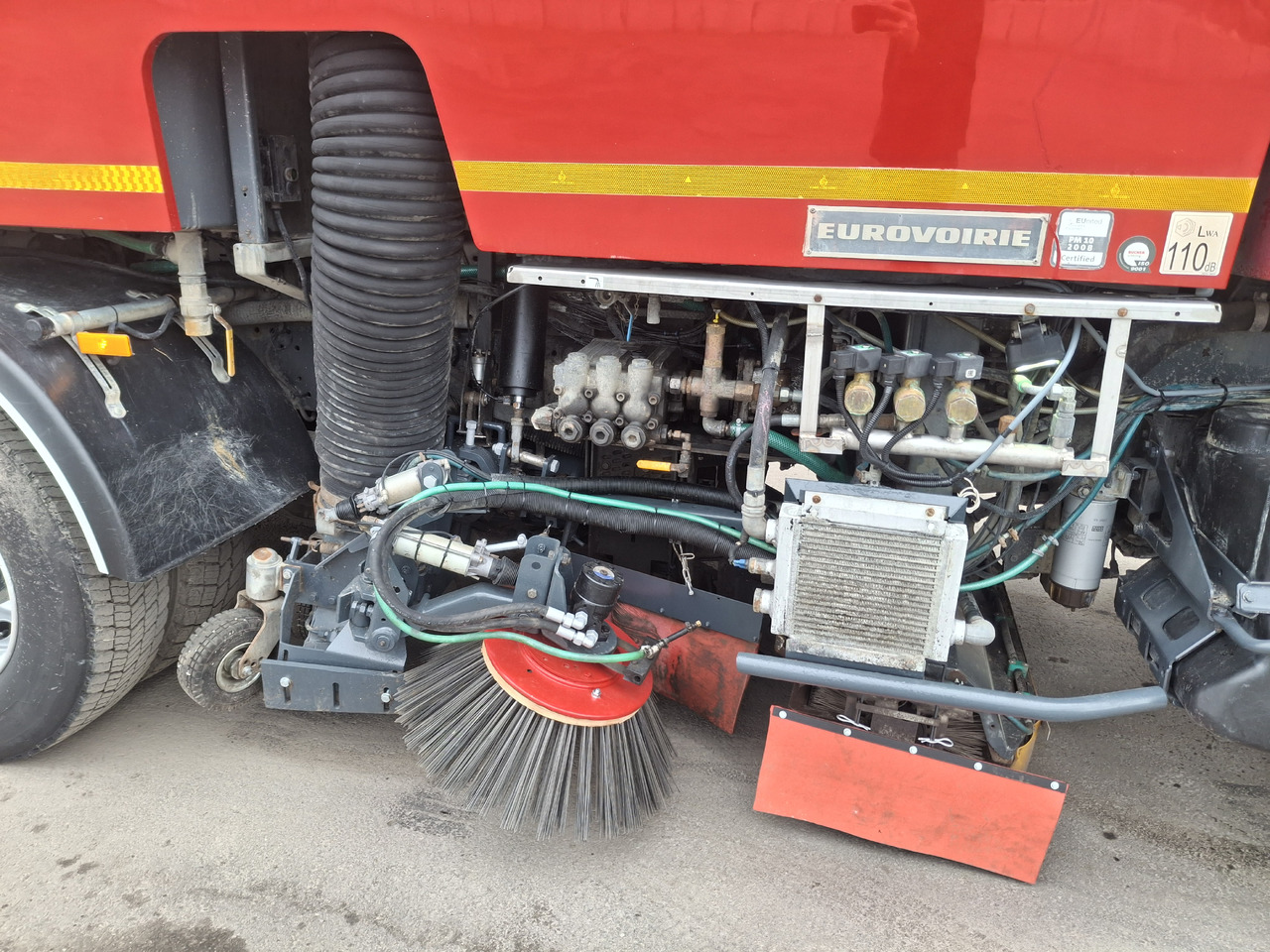 Leasing of MERCEDES-BENZ Axor 1829 Zamiatarka Kehrmaschine BUCHER 2 Motoren Karcher PM10 Odchwaszczarka Sweeper MERCEDES-BENZ Axor 1829 Zamiatarka Kehrmaschine BUCHER 2 Motoren Karcher PM10 Odchwaszczarka Sweeper: picture 17 Leasing of MERCEDES-BENZ Axor 1829 Zamiatarka Kehrmaschine BUCHER 2 Motoren Karcher PM10 Odchwaszczarka Sweeper MERCEDES-BENZ Axor 1829 Zamiatarka Kehrmaschine BUCHER 2 Motoren Karcher PM10 Odchwaszczarka Sweeper: picture 17