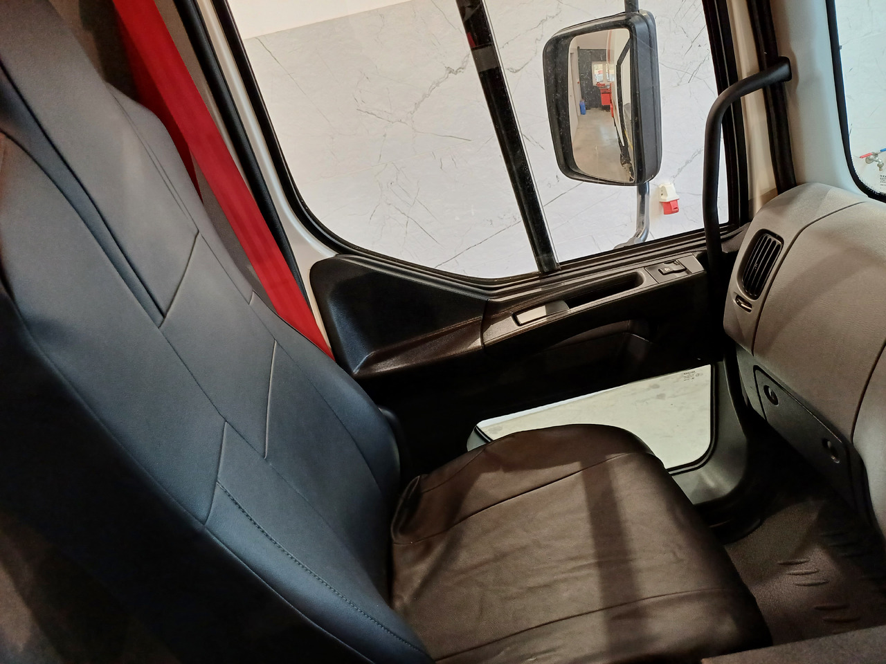 Road sweeper RENAULT D12 Zamiatarka Kehrmaschine 2 Motoren SEMAT Zoeller Szczotki L/R Euro 6 PM10 2017r: picture 28