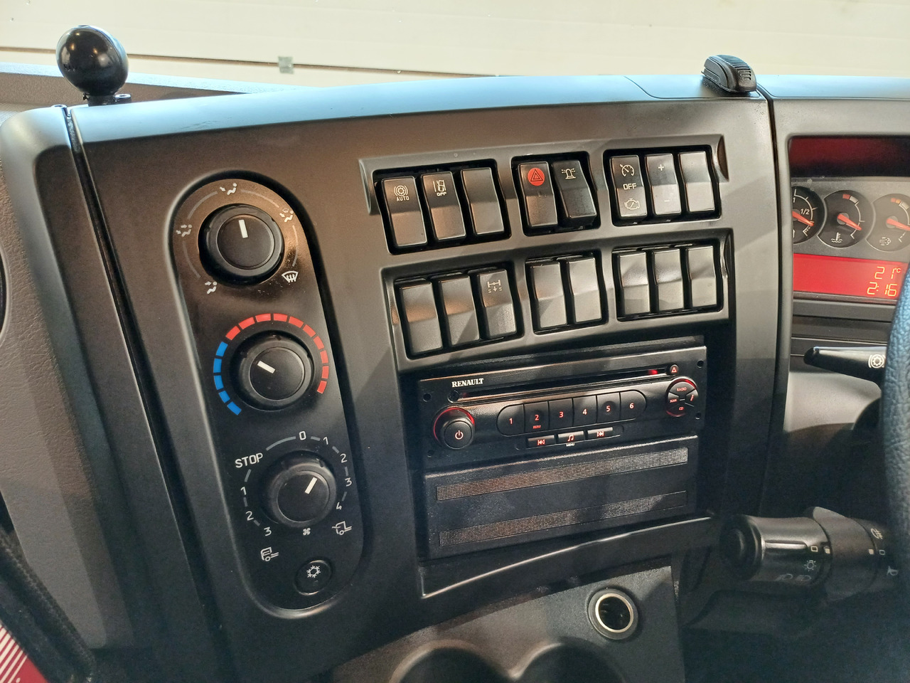 Road sweeper RENAULT D12 Zamiatarka Kehrmaschine 2 Motoren SEMAT Zoeller Szczotki L/R Euro 6 PM10 2017r: picture 23