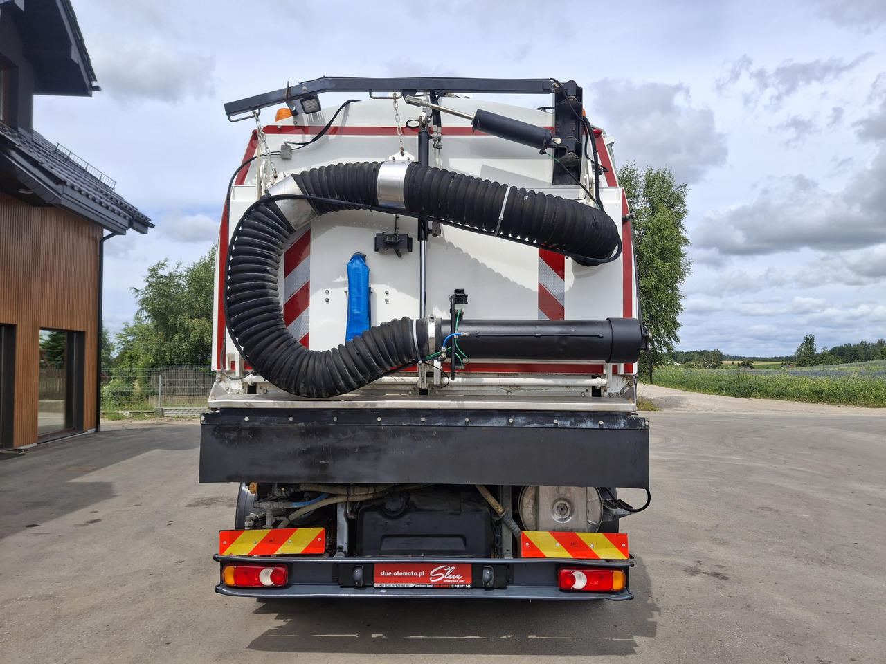 RENAULT D16 Zamiatarka Kehrmaschine FAUN Euro 6 PM10 Szczotki L/R Karcher Rura Do Liści 2 Motoren - Road sweeper: picture 4 RENAULT D16 Zamiatarka Kehrmaschine FAUN Euro 6 PM10 Szczotki L/R Karcher Rura Do Liści 2 Motoren - Road sweeper: picture 4