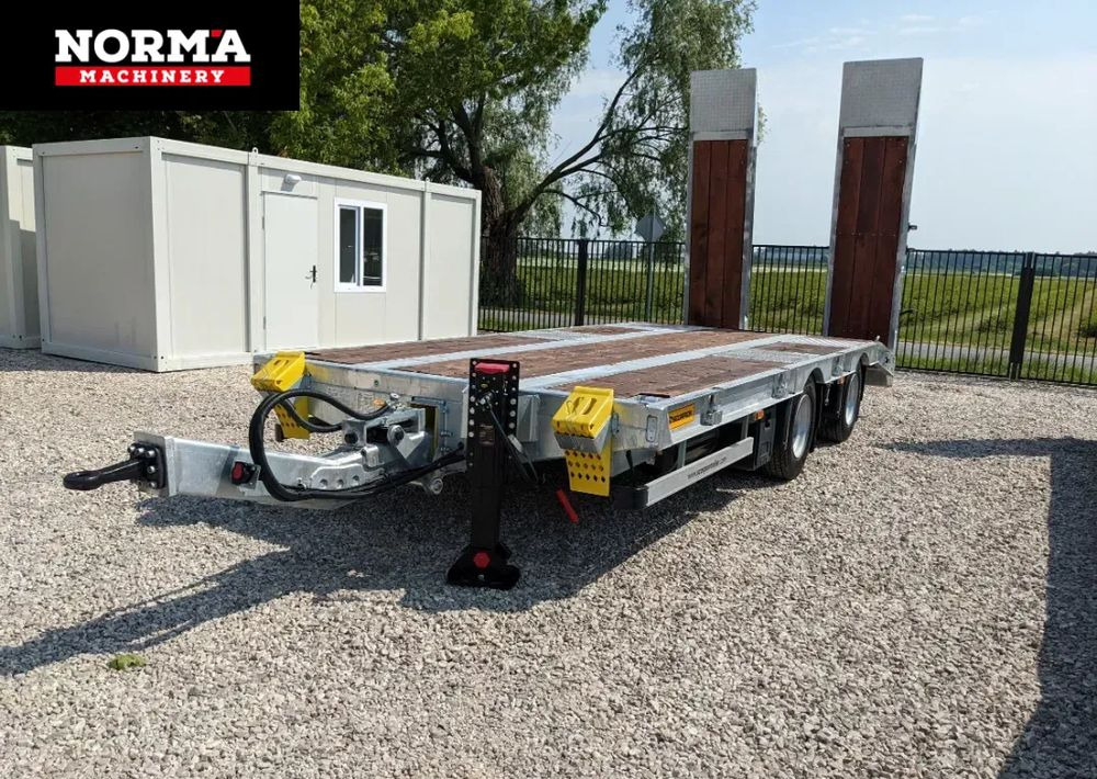 Inny Scorpion - Low loader trailer: picture 1 Inny Scorpion - Low loader trailer: picture 1