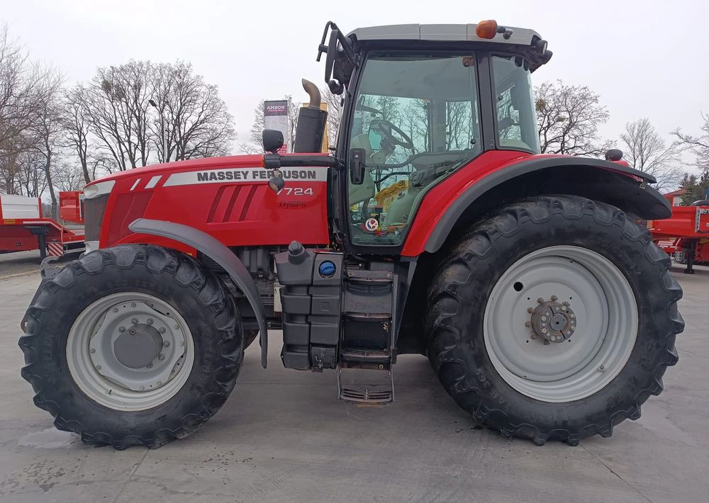 Massey Ferguson 7724 Dyna 6 - Farm tractor: picture 5 Massey Ferguson 7724 Dyna 6 - Farm tractor: picture 5