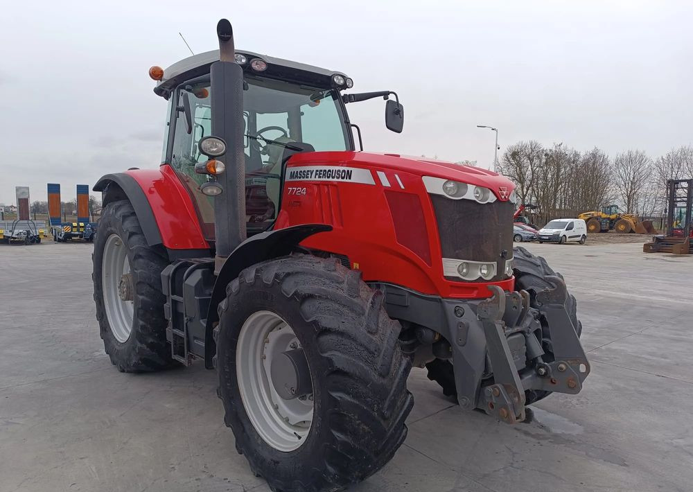 Massey Ferguson 7724 Dyna 6 - Farm tractor: picture 3 Massey Ferguson 7724 Dyna 6 - Farm tractor: picture 3