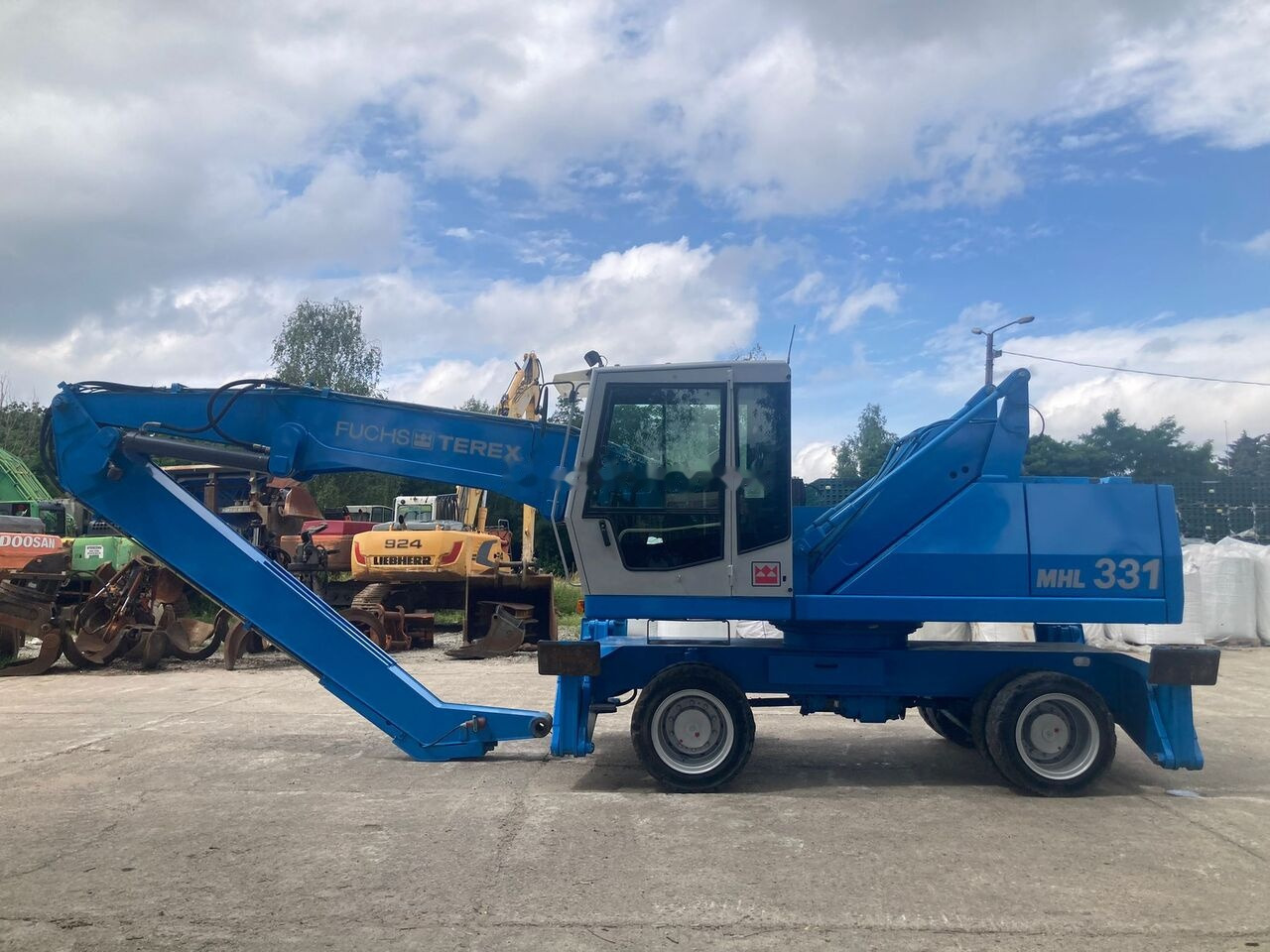 Fuchs MHL 331 C with Generator - Material handler: picture 1 Fuchs MHL 331 C with Generator - Material handler: picture 1