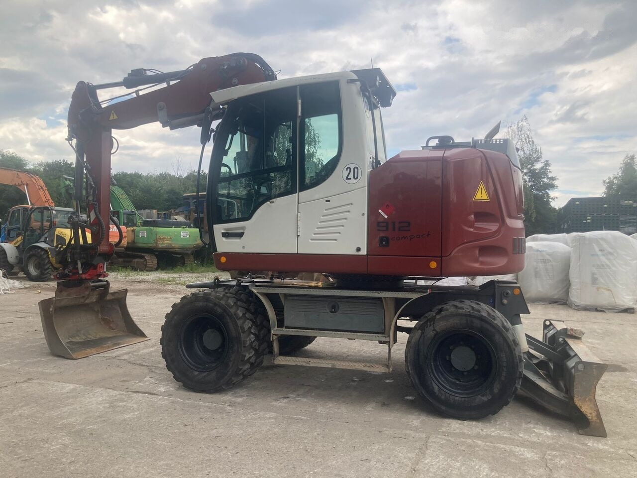 Leasing of Liebherr A 912 Compact Rotator R4 Liebherr A 912 Compact Rotator R4: picture 13