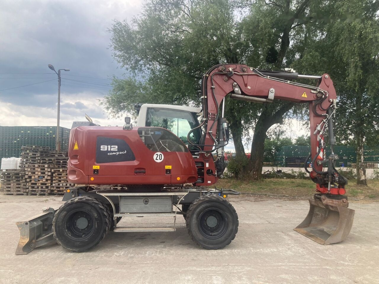 Leasing of Liebherr A 912 Compact Rotator R4 Liebherr A 912 Compact Rotator R4: picture 8