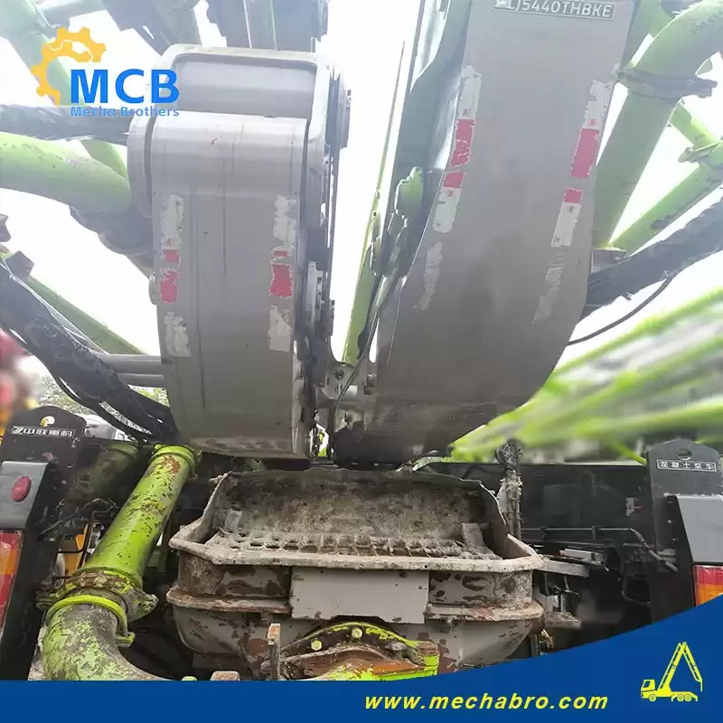 ZOOMLION ZLJ5440THBKF - Concrete pump truck: picture 5 ZOOMLION ZLJ5440THBKF - Concrete pump truck: picture 5