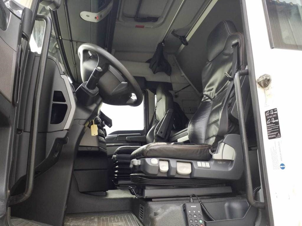Livestock truck MAN TGX 35.540 8X4 TRIDEM ANIMAL: picture 11 Livestock truck MAN TGX 35.540 8X4 TRIDEM ANIMAL: picture 11