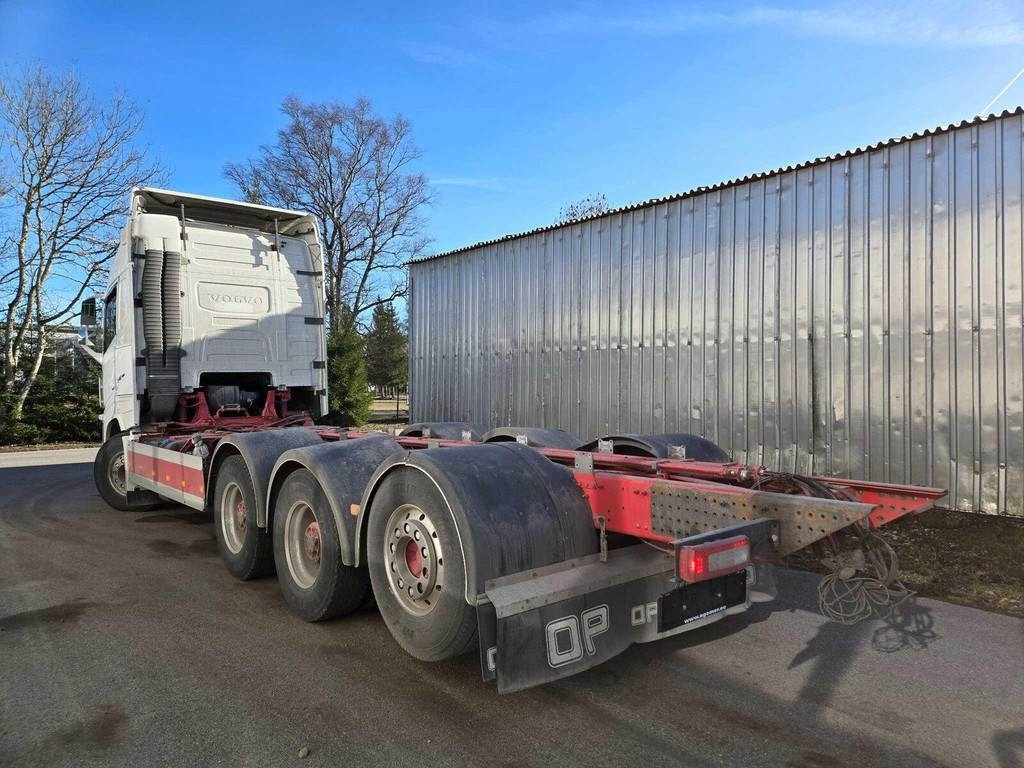 Volvo FH540 8X4 CHASSY - Cab chassis truck: picture 2 Volvo FH540 8X4 CHASSY - Cab chassis truck: picture 2
