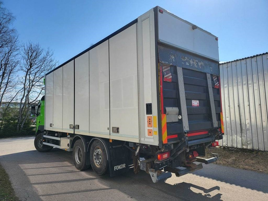 Volvo FM410 6X2 CARRIER SIDEOPENING - Refrigerated truck: picture 5 Volvo FM410 6X2 CARRIER SIDEOPENING - Refrigerated truck: picture 5