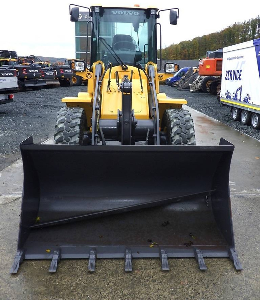 Volvo L 30 G - Wheel loader: picture 2 Volvo L 30 G - Wheel loader: picture 2