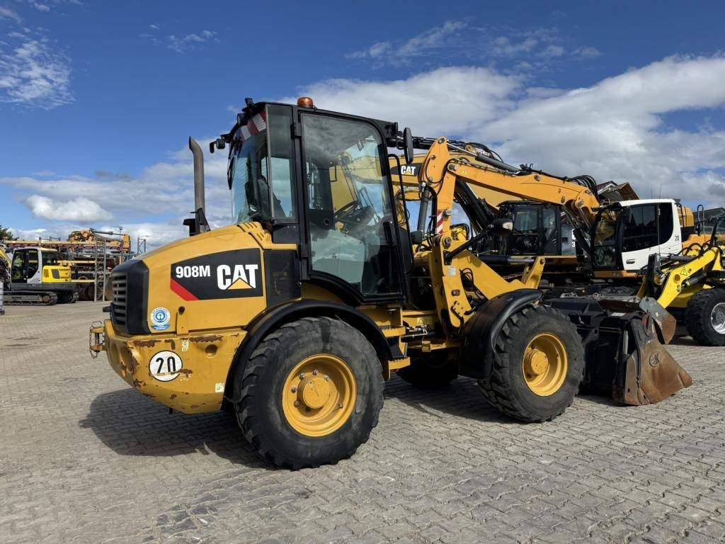 CAT 908M - Wheel loader: picture 4 CAT 908M - Wheel loader: picture 4