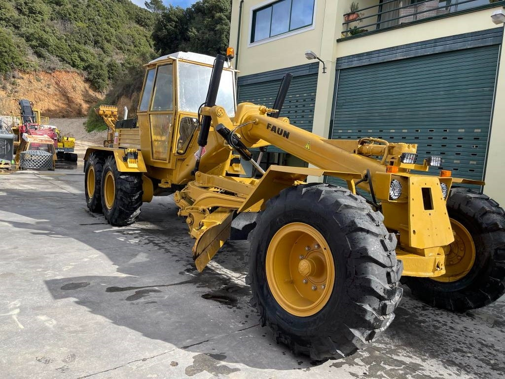 Grader Faun F185C: picture 12 Grader Faun F185C: picture 12