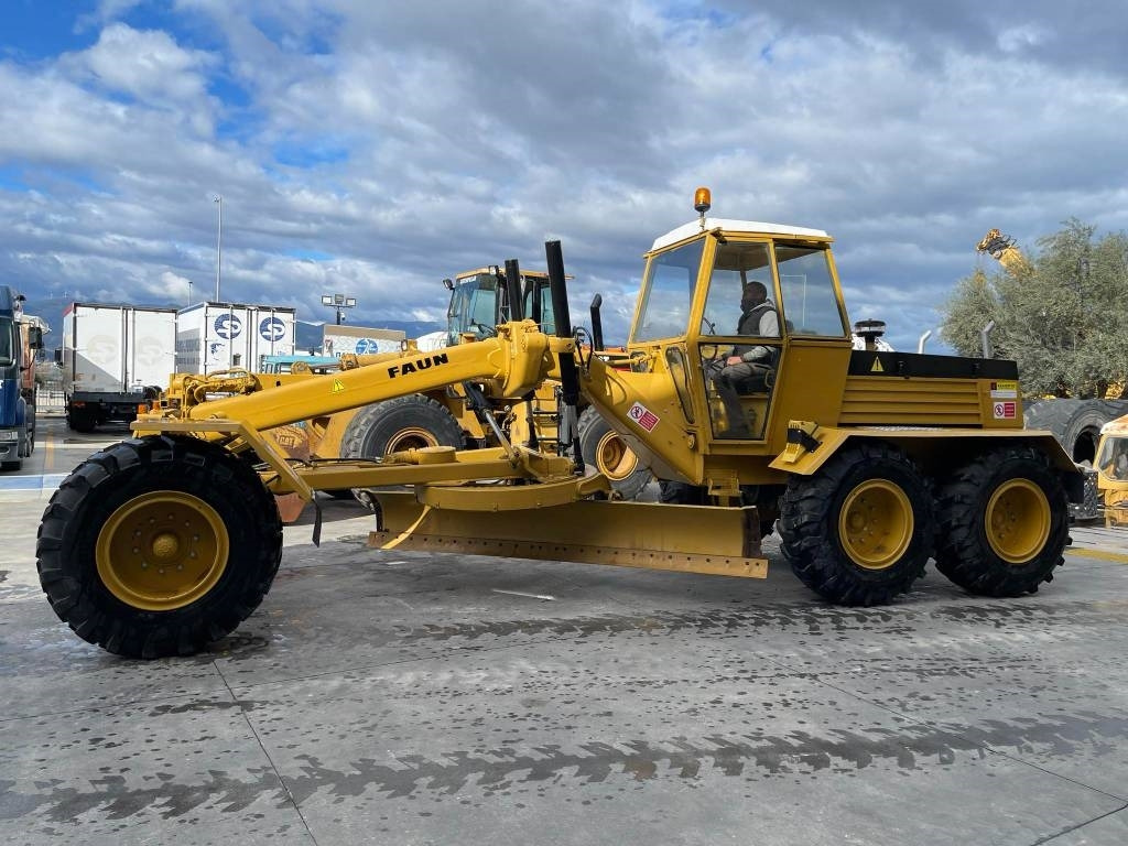 Grader Faun F185C: picture 13 Grader Faun F185C: picture 13