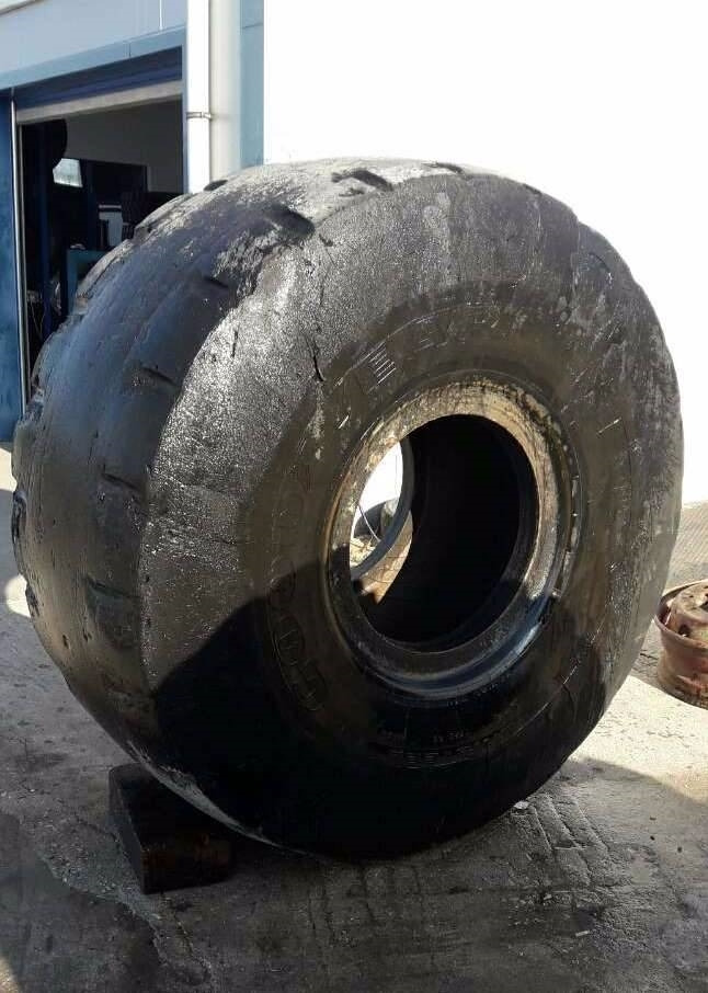 Goodyear 29,5R25 - Tire: picture 1 Goodyear 29,5R25 - Tire: picture 1