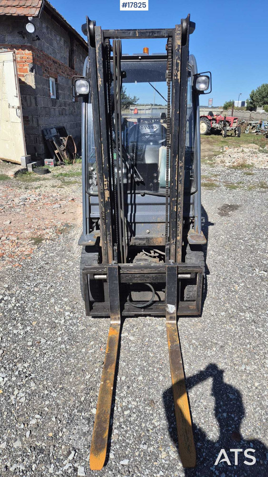 Forklift TOYOTA 02-8FGF15 (2007) - LPG forklift: picture 4 Forklift TOYOTA 02-8FGF15 (2007) - LPG forklift: picture 4