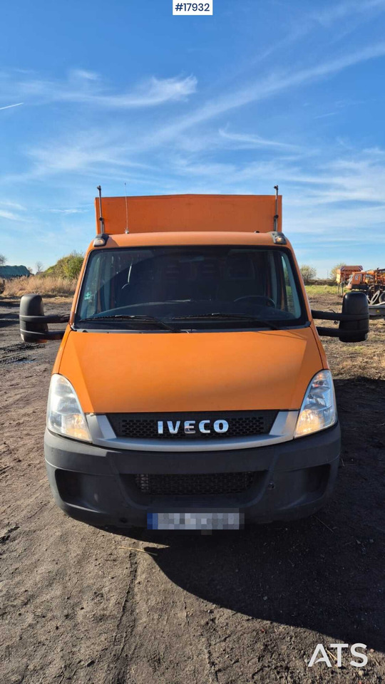 IVECO 35S14D double cab with box body (2011) - Curtain side van, Crew cab van: picture 4 IVECO 35S14D double cab with box body (2011) - Curtain side van, Crew cab van: picture 4