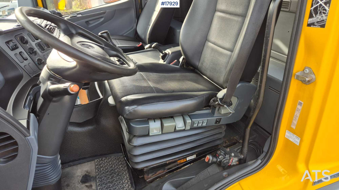 Tipper Mercedes-Benz 1824 4x4 dump truck (2005): picture 18