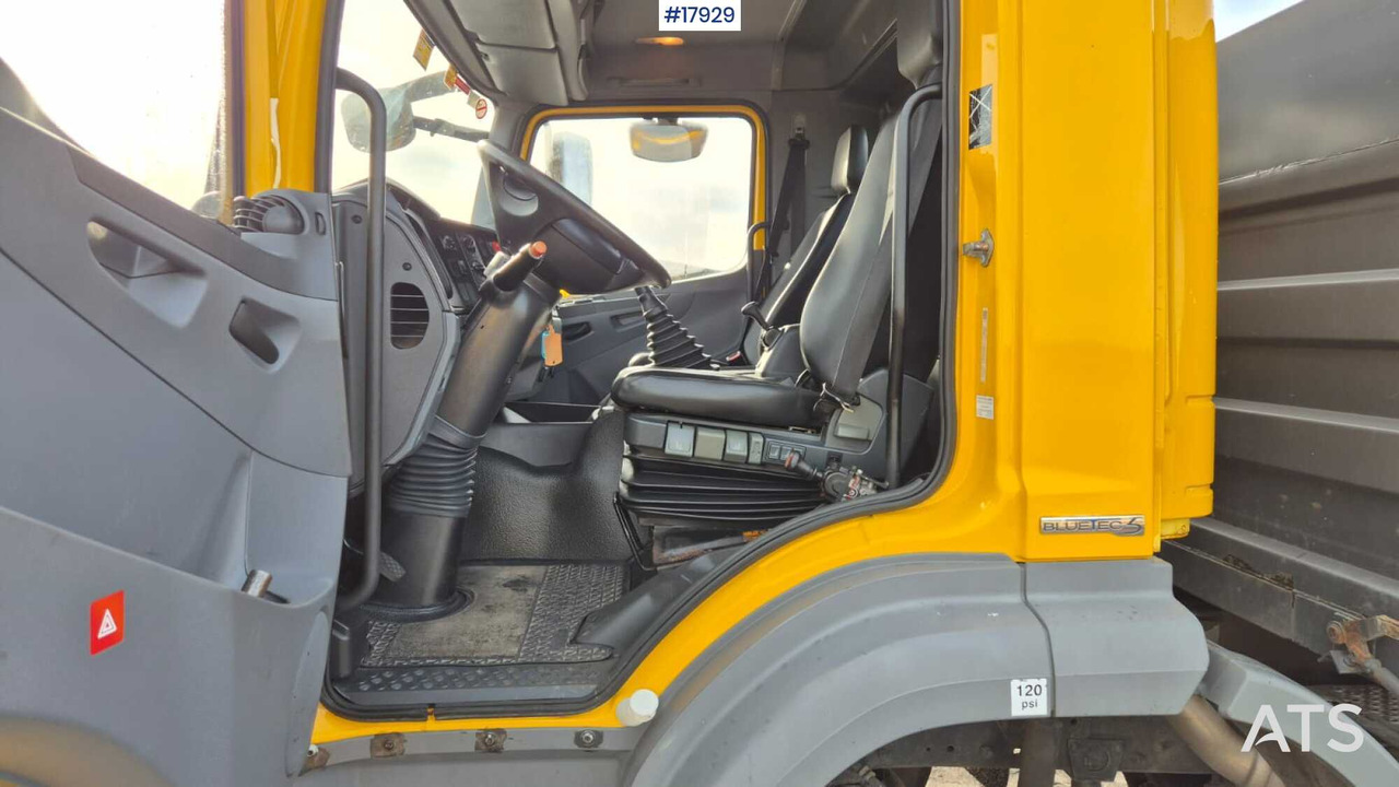 Tipper Mercedes-Benz 1824 4x4 dump truck (2005): picture 15