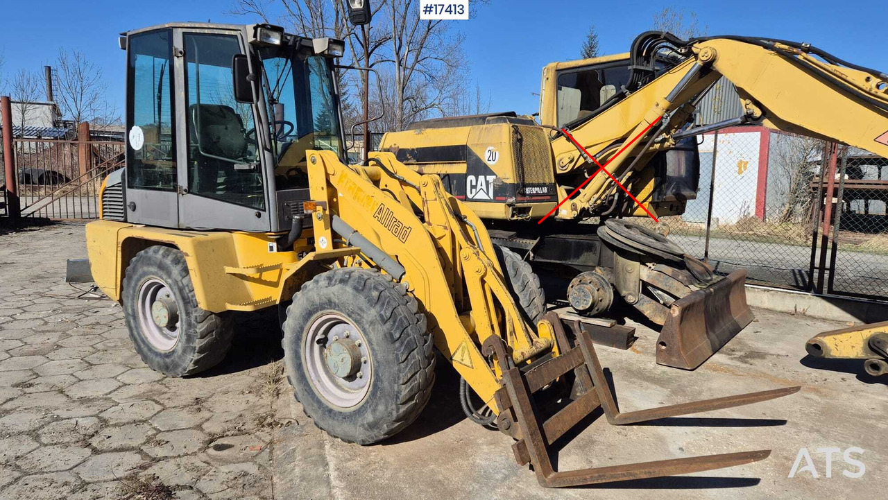 Wheel loader AHLMANN AL 85t 2004) forks, quick coupler, opening bucket. - Wheel loader: picture 4 Wheel loader AHLMANN AL 85t 2004) forks, quick coupler, opening bucket. - Wheel loader: picture 4