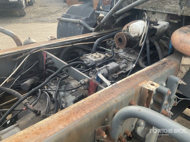 1999 Volvo FM12 8x4 Twin-Steer Cab and Chassis - Cab chassis truck: picture 5 1999 Volvo FM12 8x4 Twin-Steer Cab and Chassis - Cab chassis truck: picture 5