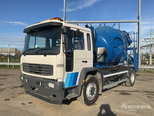 2004 Volvo FL6 4x2 Mixer Truck - Concrete mixer truck: picture 1 2004 Volvo FL6 4x2 Mixer Truck - Concrete mixer truck: picture 1
