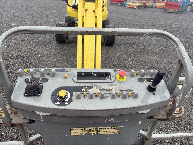 2005 JLG 510 4WD Diesel Articulating Boom Lift - Articulated boom lift: picture 4 2005 JLG 510 4WD Diesel Articulating Boom Lift - Articulated boom lift: picture 4