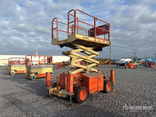2006 JLG 260MRT Diesel Scissor Lift - Scissor lift: picture 5 2006 JLG 260MRT Diesel Scissor Lift - Scissor lift: picture 5