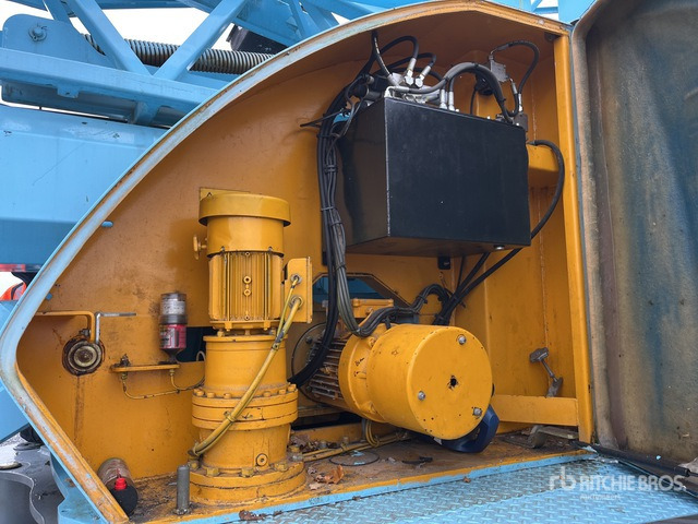 2007 Potain IGO32 Tri/A Self-Erecting Mobile Tower Crane - Self-erecting tower crane: picture 5 2007 Potain IGO32 Tri/A Self-Erecting Mobile Tower Crane - Self-erecting tower crane: picture 5