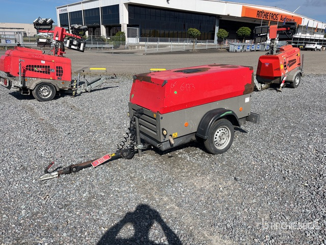 2014 Atlas Copco XAS87 Mobile Air Compressor - Air compressor: picture 2 2014 Atlas Copco XAS87 Mobile Air Compressor - Air compressor: picture 2