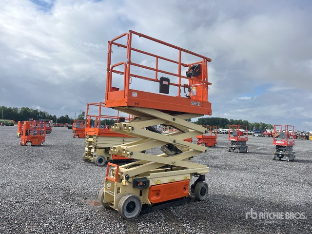 2015 JLG 2032ES Electric Scissor Lift - Scissor lift: picture 3 2015 JLG 2032ES Electric Scissor Lift - Scissor lift: picture 3