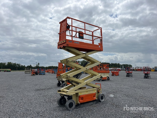 2015 JLG 2032ES Electric Scissor Lift - Scissor lift: picture 2 2015 JLG 2032ES Electric Scissor Lift - Scissor lift: picture 2