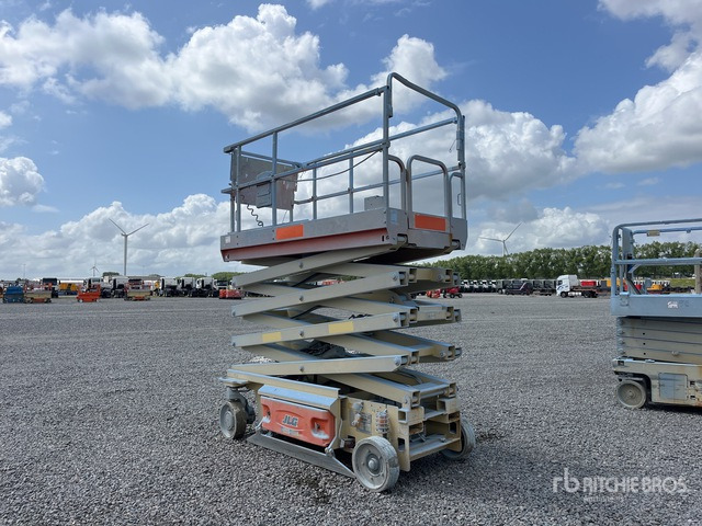 2015 JLG 2646 Electric Scissor Lift - Scissor lift: picture 4 2015 JLG 2646 Electric Scissor Lift - Scissor lift: picture 4