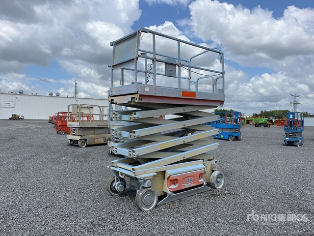 2015 JLG 2646 Electric Scissor Lift - Scissor lift: picture 2 2015 JLG 2646 Electric Scissor Lift - Scissor lift: picture 2