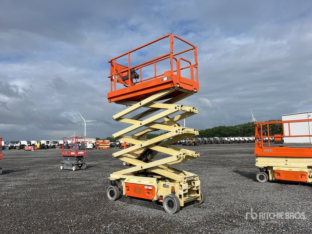 2015 JLG 3246ES Electric Scissor Lift - Scissor lift: picture 4 2015 JLG 3246ES Electric Scissor Lift - Scissor lift: picture 4