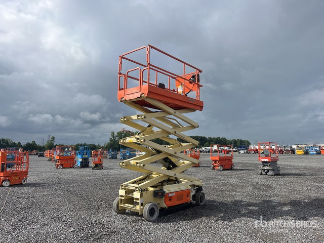 2015 JLG 3246ES Electric Scissor Lift - Scissor lift: picture 3 2015 JLG 3246ES Electric Scissor Lift - Scissor lift: picture 3