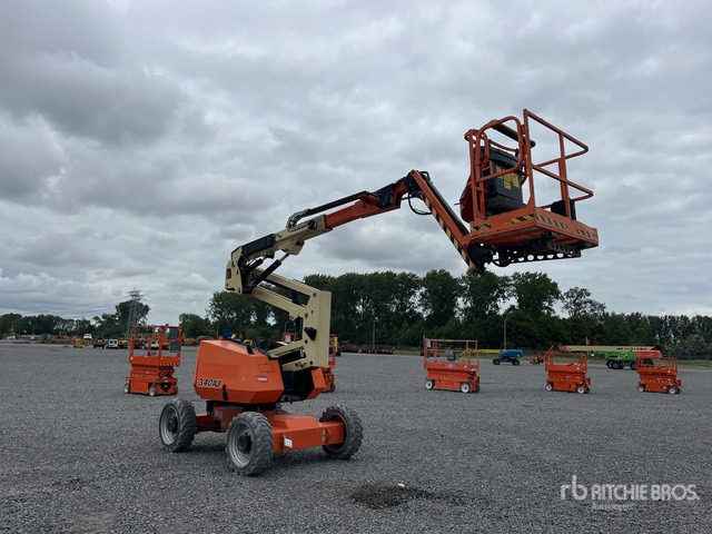 2015 JLG 340AJ 4WD Diesel Articulating Boom Lift - Articulated boom lift: picture 3 2015 JLG 340AJ 4WD Diesel Articulating Boom Lift - Articulated boom lift: picture 3