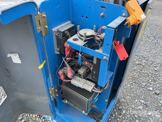 2016 Genie GR-15 (Inoperable) Vertical Mast Lift - Vertical mast lift: picture 5 2016 Genie GR-15 (Inoperable) Vertical Mast Lift - Vertical mast lift: picture 5