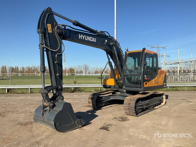 Hyundai R140L Tracked Excavator - Crawler excavator: picture 2 Hyundai R140L Tracked Excavator - Crawler excavator: picture 2
