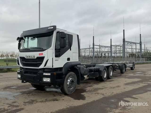 Iveco Trakker 380 Containervrachtwagen - Container transporter/ Swap body truck: picture 2 Iveco Trakker 380 Containervrachtwagen - Container transporter/ Swap body truck: picture 2